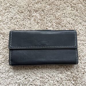 Coach Black Leather Turnlock Continental Wallet – Classic Stitching